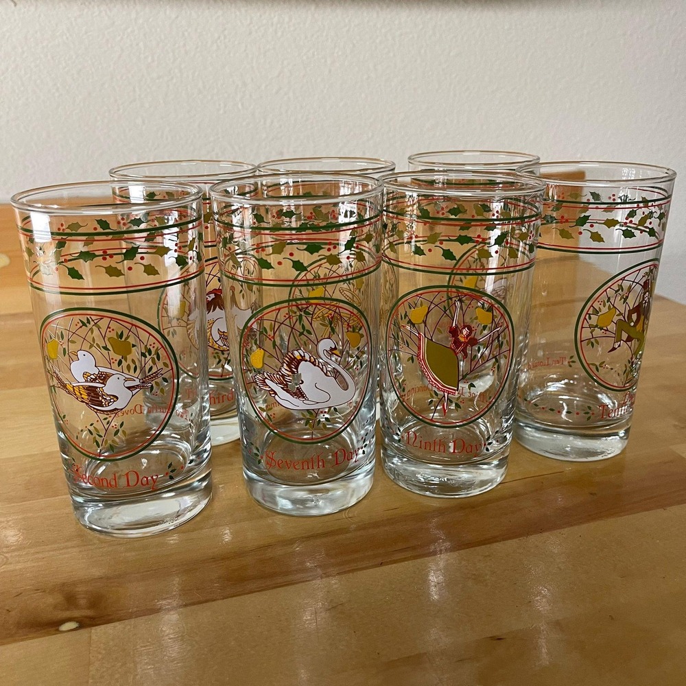 lot of 7 Vintage ANCHOR HOCKING "Twelve Days Of Christmas" incompolete Set 10oz